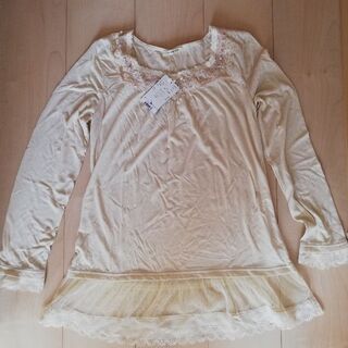 ☆新品☆チュニックと言うべきかインナーと言うべきか。