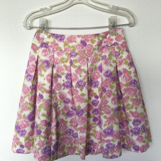 新品   Barbie  春フレアースカート    Ｍ