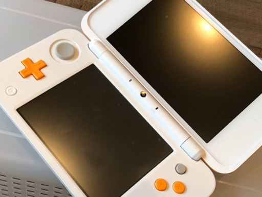 New NINTENDO 2DS LLとドラクエ11のセット