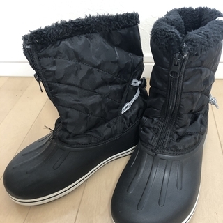 【子ども用】スノーブーツ（ほぼ新品）24～25cm