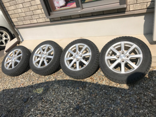 ダイハツ　ムーヴ純正アルミホイール　スタッドレス付き