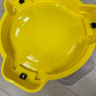 ベイブレード　スタジアム　黄色の画像