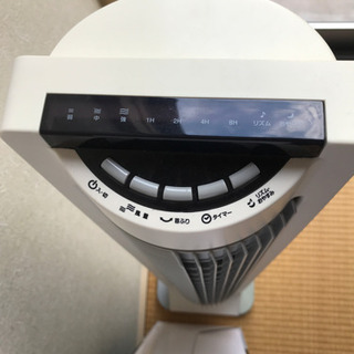 タワー型扇風機の画像