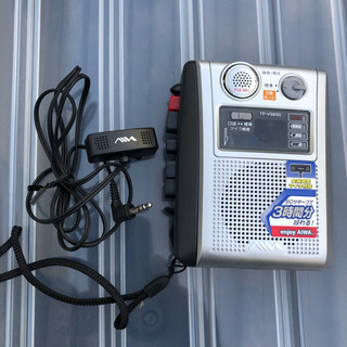 ビデオカメラとカセットレコーダーのセットの画像