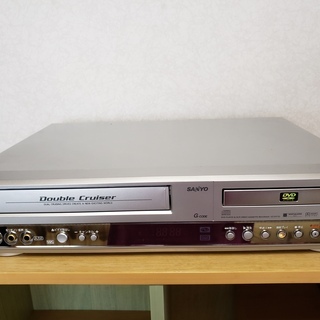 SANYO DVDプレーヤー一体型ビデオテーププレーヤー VZ-...