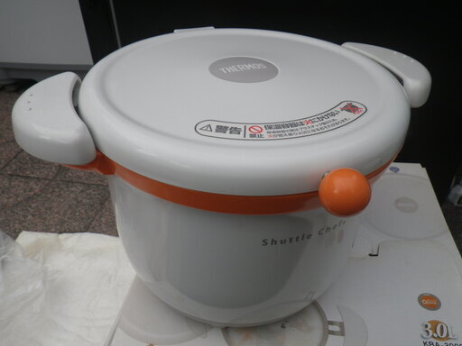 未使用品 THERMOS 真空保温調理器 シャトルシェフ 3.0L オレンジ KBA-3000 OR