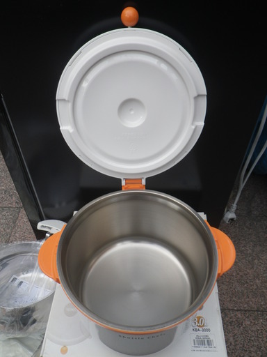 未使用品 THERMOS 真空保温調理器 シャトルシェフ 3.0L オレンジ KBA-3000 OR
