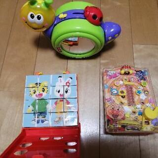 おもちゃ　フィッシャープライスでんでんむし他2点　おまけ付き