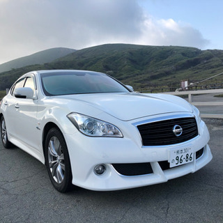 日産　フーガ　ハイブリッド　車検令和4年4月12日迄