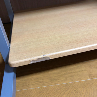 パソコンデスクの画像