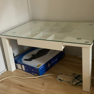 ガラス テーブル 小物入れつき 白 机