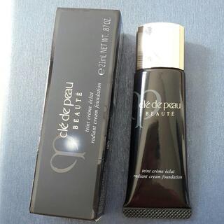 クレ・ド・ポー ボーテ タンクレームエクラ オークル10