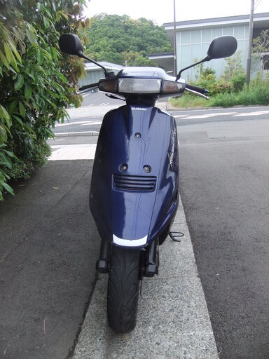 スズキ　アドレスV100　実動中古美車　タイヤ前後バリ山　バッテリー新品、駆動系新品　センタースタンド無し　書類有