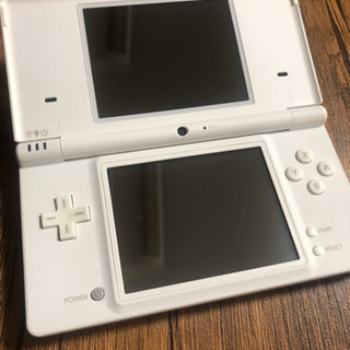 ニンテンドーDSi ソフト付きの画像