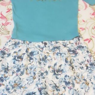 美品✨『 HusHusH 』花柄キュロットパンツ　ワールド３号& Tシャツ二点セットの画像