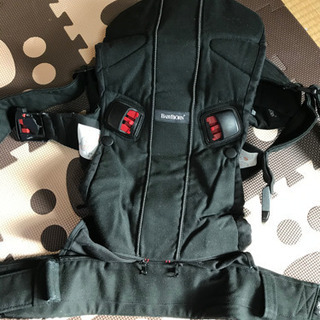 【値下げしました！】BABYBJORN  ベビーキャリアONE  抱っこ紐の画像