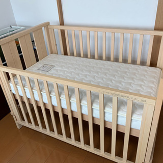 輸入高級ベビーベッド【ブーリ ヤラ コット】