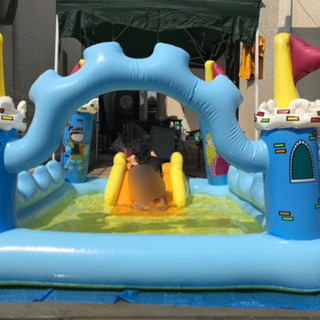 お城型の幼児用プールを無料にて差し上げますの画像