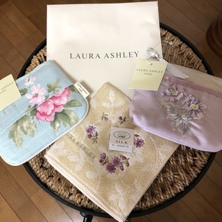 ローラアシュレイ LAURA ASHLEY ポケットティッシュ ...