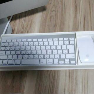 iMac 2013 マウスキーボード込みの画像