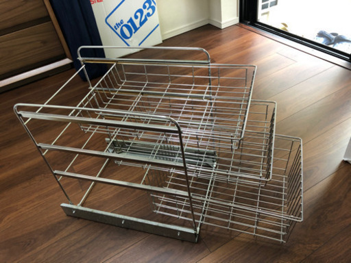 シンク下　引出し付きラック