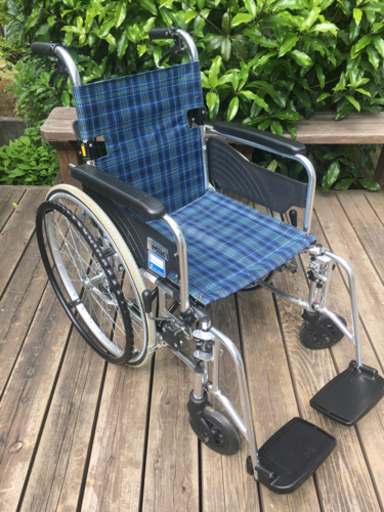 【値下げ】車いす 肘掛けはね上げ式