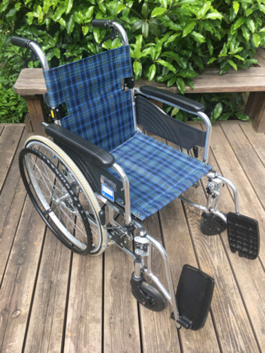 【値下げ】車いす 肘掛けはね上げ式