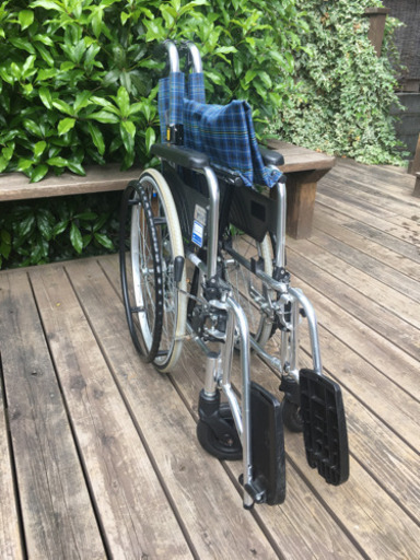 【値下げ】車いす 肘掛けはね上げ式