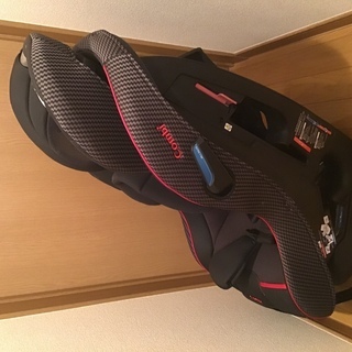 チャイルドシート（コンビ　Combi）譲ります