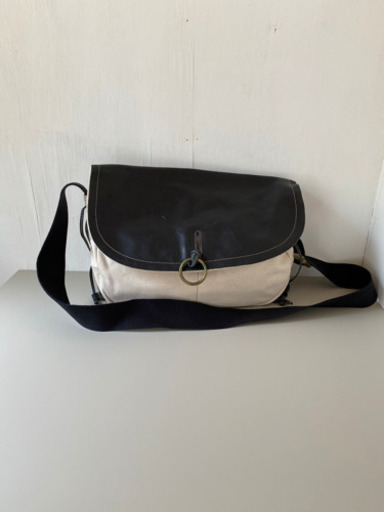 未使用　ポストマンバッグ　KATHARINE HAMNETT LONDON
