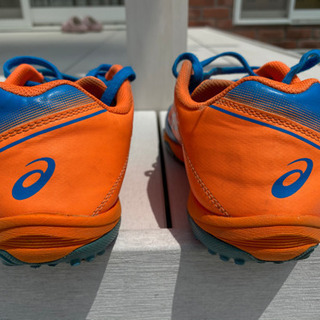 【取引終了】asics   少年サッカー　　　　　　　　トレーニングシューズ　24.0   サイズアウト出品の画像