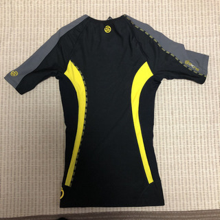 スキンズ　インナーセット　サイズLの画像