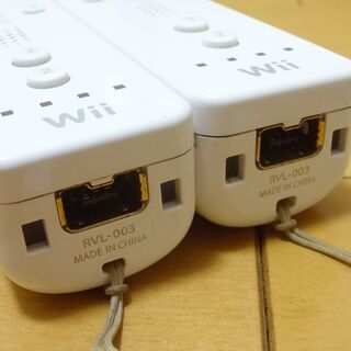 Nintendo Wii用コントローラー2個セット RVL-003 白 ホワイト コントローラ controller 任天堂 ウィー (家庭用ゲーム機 テレビゲーム Video Game TV wii) の画像