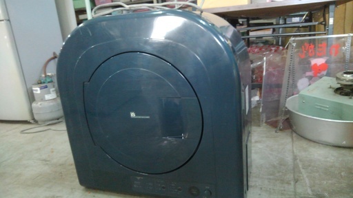 格安中古短期使用　衣類乾燥機　サンヨー　紺　ＣＤＳ－５　３ＫＧ、100v/1100w　ベルト新品交換済み、使用感少１台限り。1カ月保証付き。衣類乾燥機架台スチール製ｗ６７ｈ１２７伸長　４４００円（２台）別途。