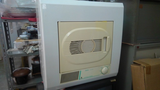 格安中古衣類乾燥機　サンヨー　ホワイト　２，５ｋｇ、ｃｄ－２５１　ベルト交換済み　使用感小、１台限り