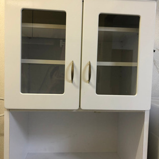 白い食器棚　お譲りしますの画像