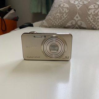 Sony Cyber-shot(ケースつき)