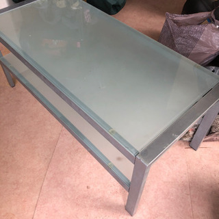 決まりました。ガラステーブル　の画像