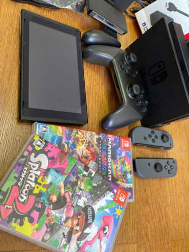 ニンテンドースイッチ本体セット+プロコントローラー(純正品)＋マリカ8+スプラトゥーン2！