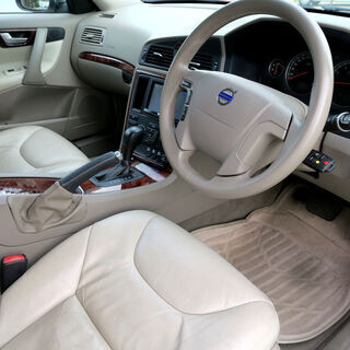 H18☆SB型・後期・V70・ホワイトパールED☆車検4年4月迄☆インダッシュナビの画像