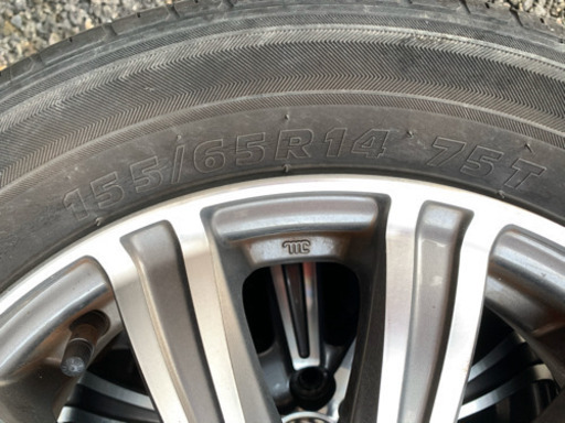 (8000円〜6000円に値下げました。)軽自動車用ノーマルアルミホイール付きタイヤ