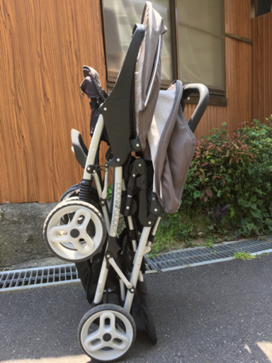 値下げ！　2人乗りベビーカー　縦型
