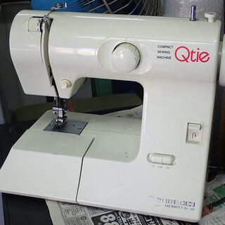 札幌 シンガー ミシン MERRITT QT-300 油入れてメ...