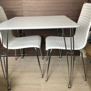【募集終了。ありがとうございました】白いダイニングテーブル&チェア２脚の画像