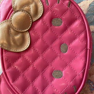  【HELLO KITTY】エナメル　モノグラフ柄【ラウンドファ...