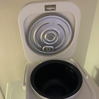 ニトリのシンプルな炊飯器の画像