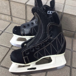 スケート靴　アイスホッケー　20cmくらい　無料