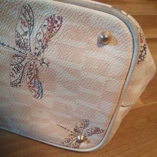 FURLA たっぷり入るバックの画像