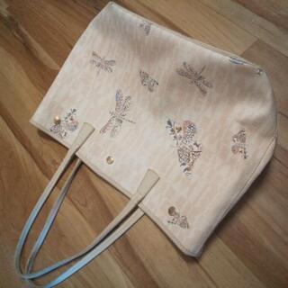 FURLA たっぷり入るバックの画像