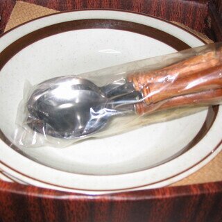 皿とスプーンの５客セットの画像